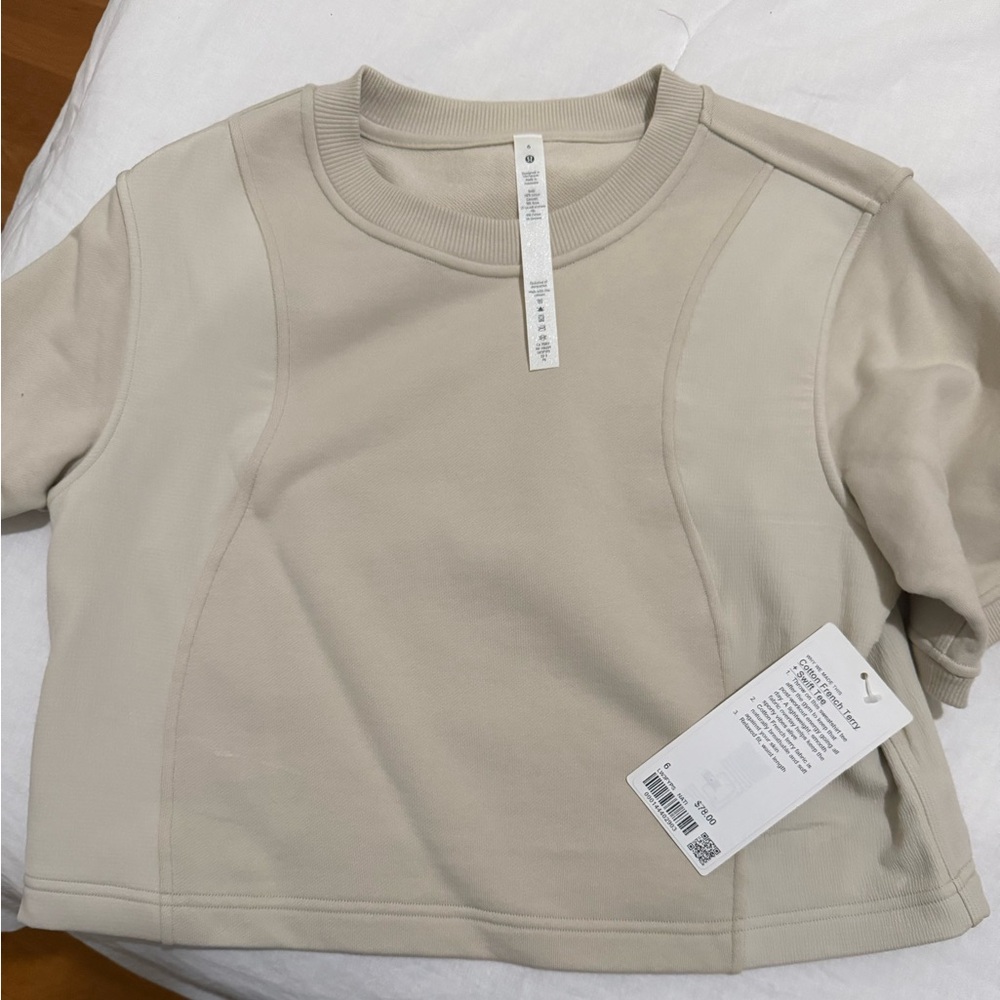 lulu sweatshirt tee!